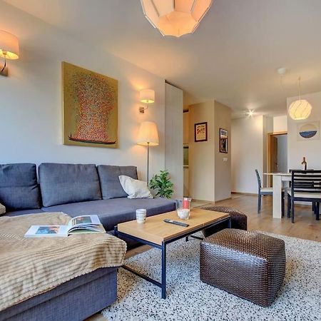 Spacious Home Office With Secure Garage In Sofia Bagian luar foto