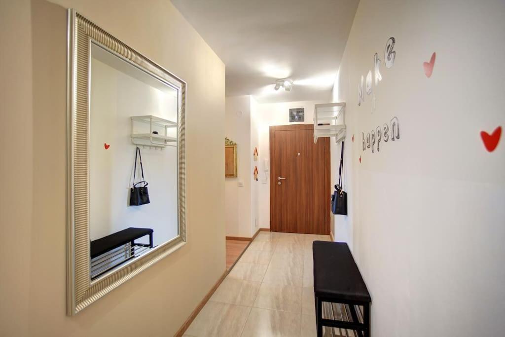 Spacious Home Office With Secure Garage In Sofia Bagian luar foto